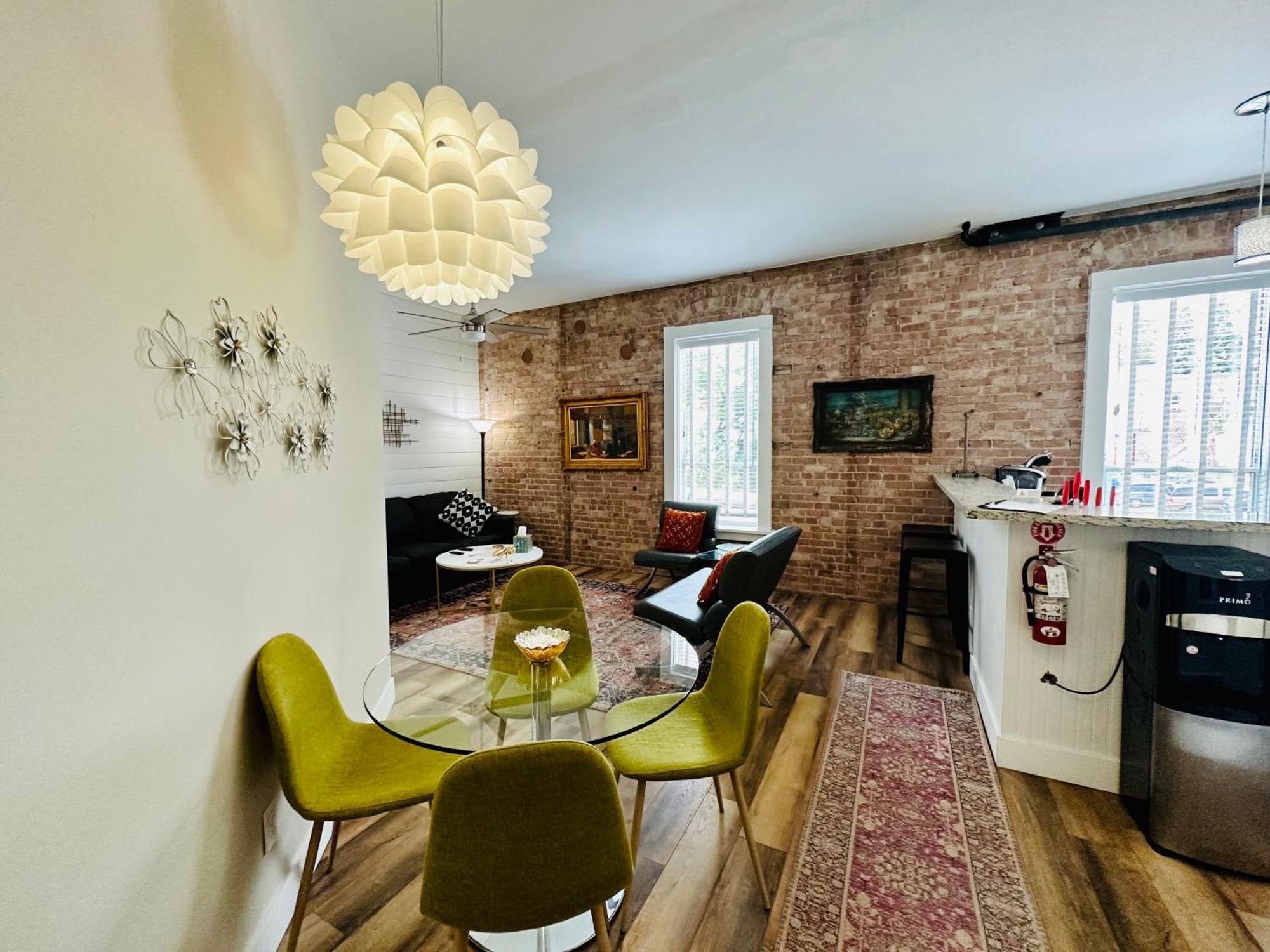 Bisbee Brownstone Suites Exterior foto